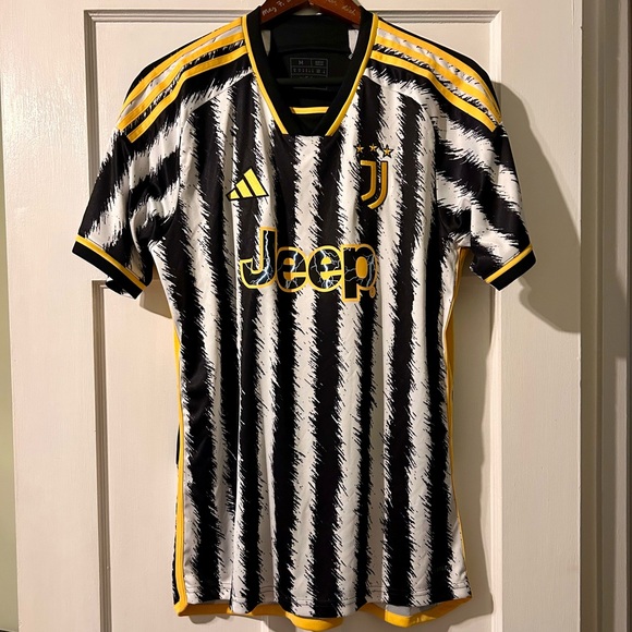 Juventus FC Authentic Home Jersey - Picture 2 of 5